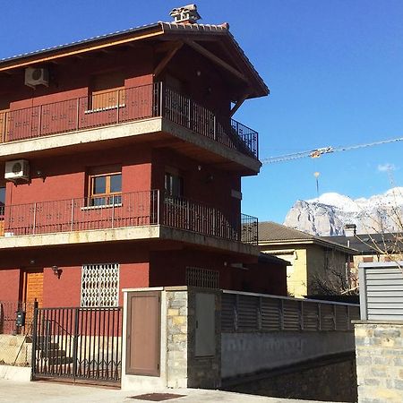 Apartamento Avenida Ainsa Bagian luar foto